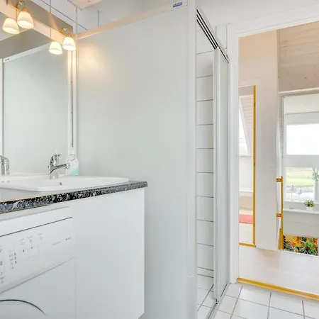 Leilighet Helvig - 2-3km From The Sea By Interhome